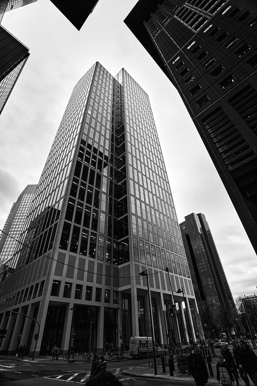 skyscraper, building, black-and-white-7949395.jpg